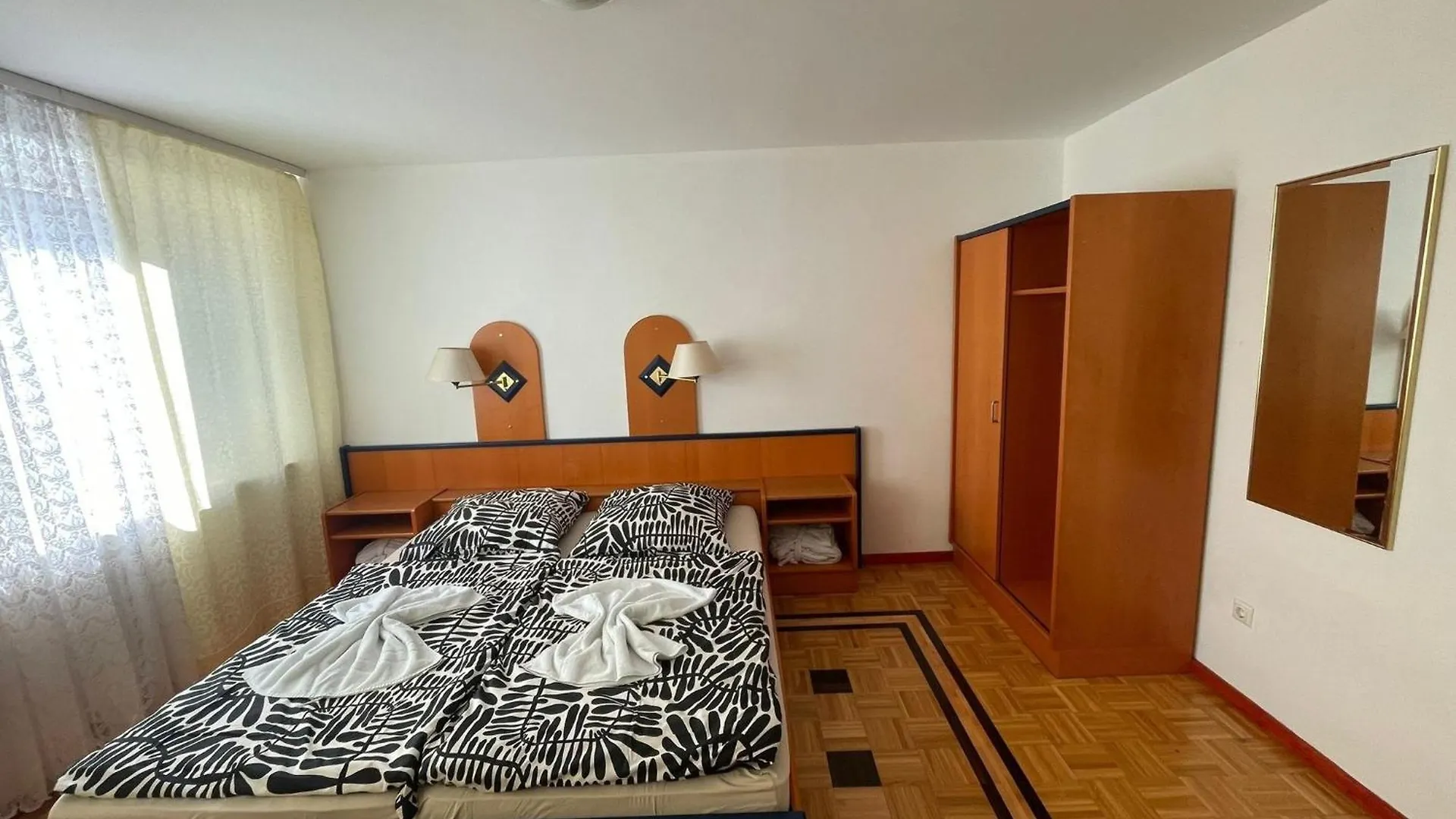 Pension Doppelbett Mit Balkon Zimmer 21 Nürnberg Lejlighed